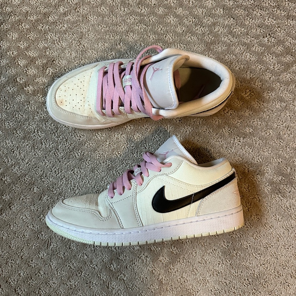 WMNS Air Jordan 1 Low SE ‘Barely Green’